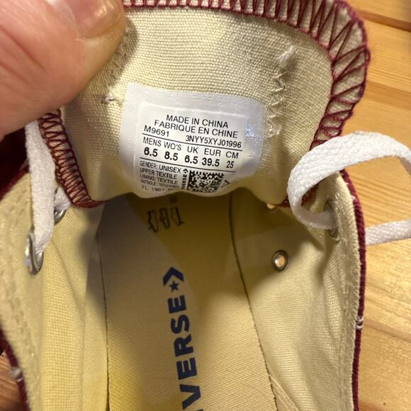 Converse Chuck Taylor All Star Low Top Red Canvas Sneakers Women’s 8.5 - Picture 5 of 5